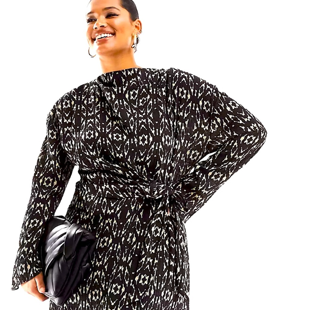 ASOS DESIGN Curve (plus size) tie up waist maxi dress in black and cream